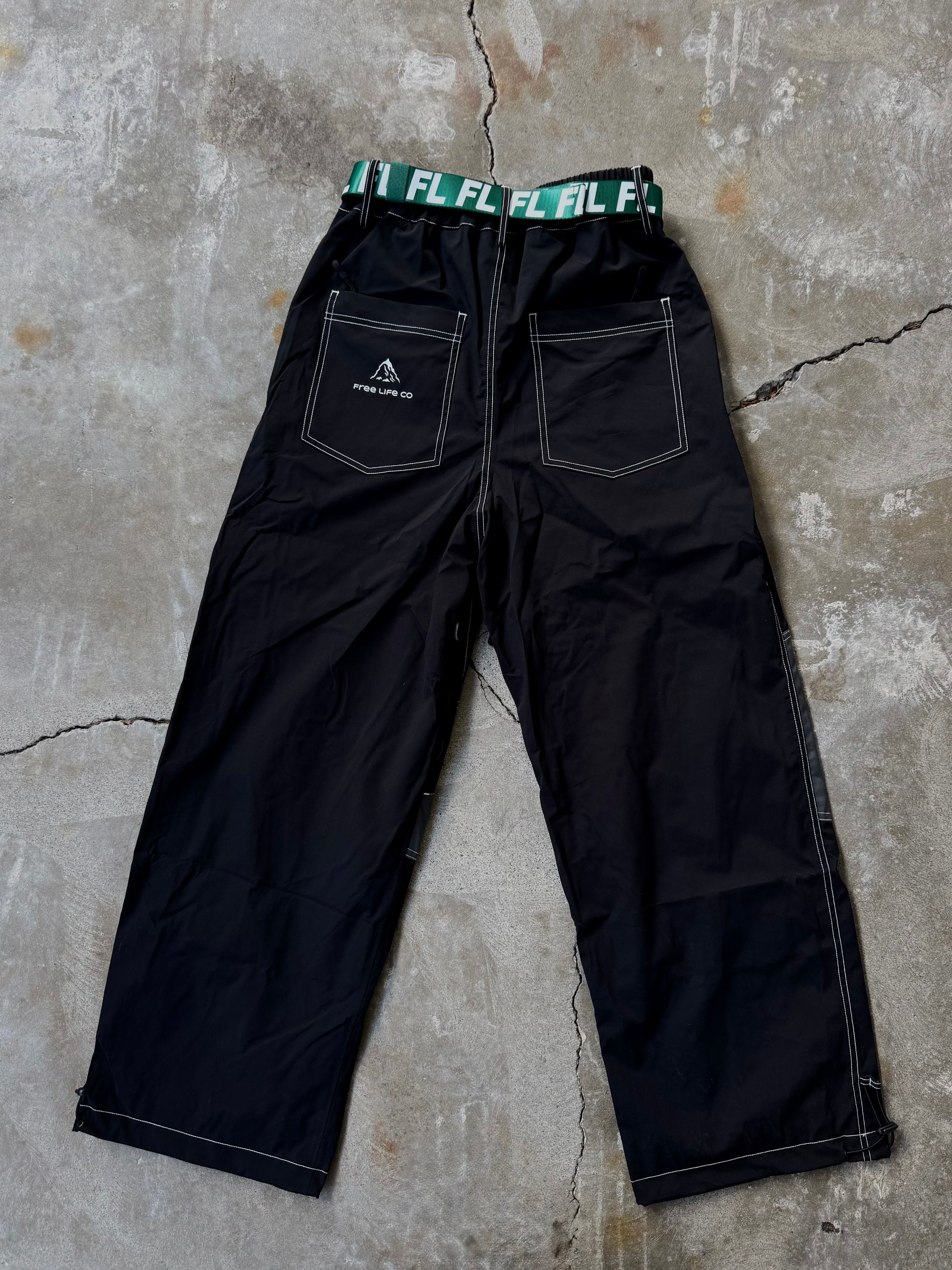 Straight leg snow pants