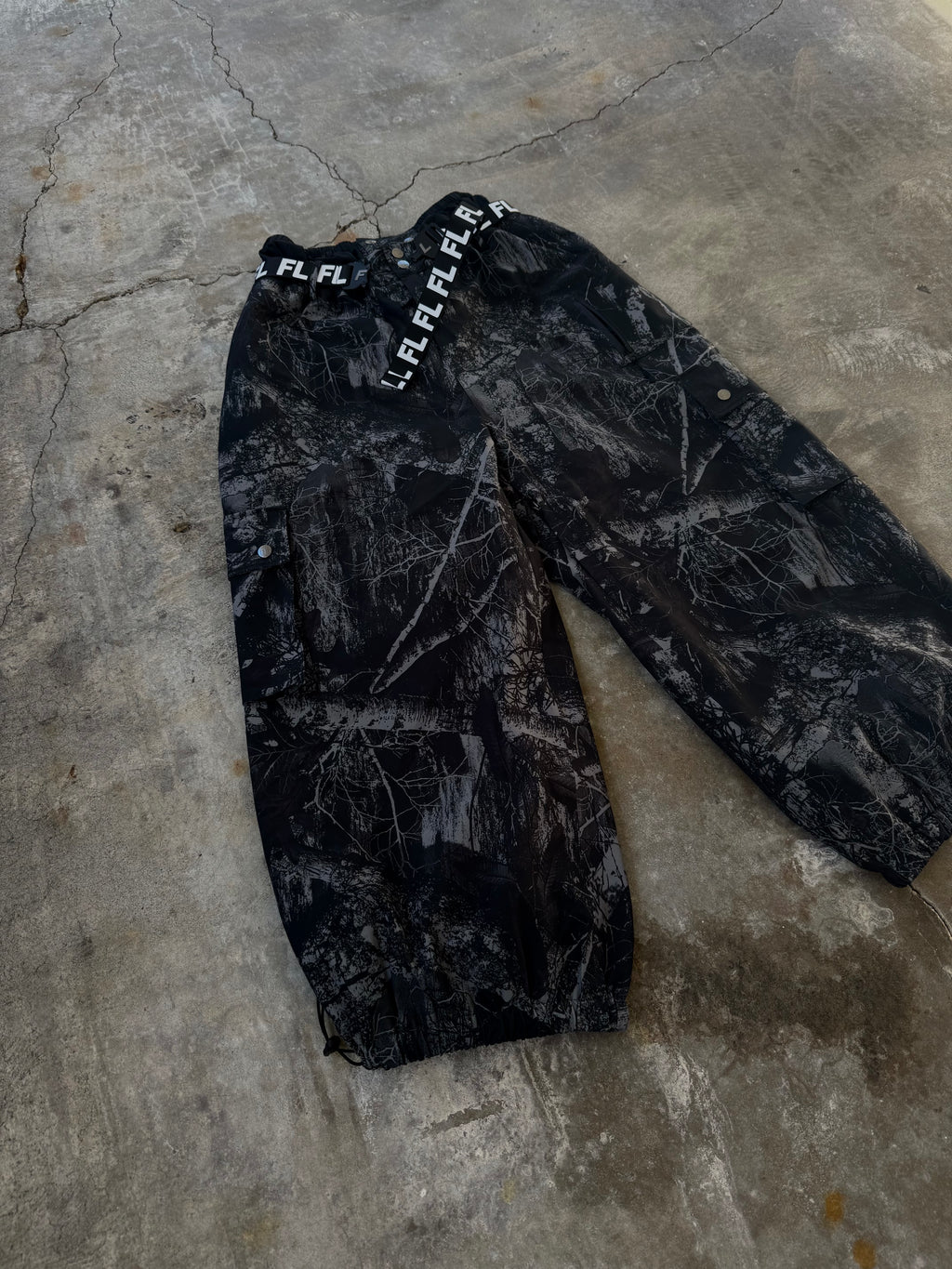 black realtree baggy snowpants V3