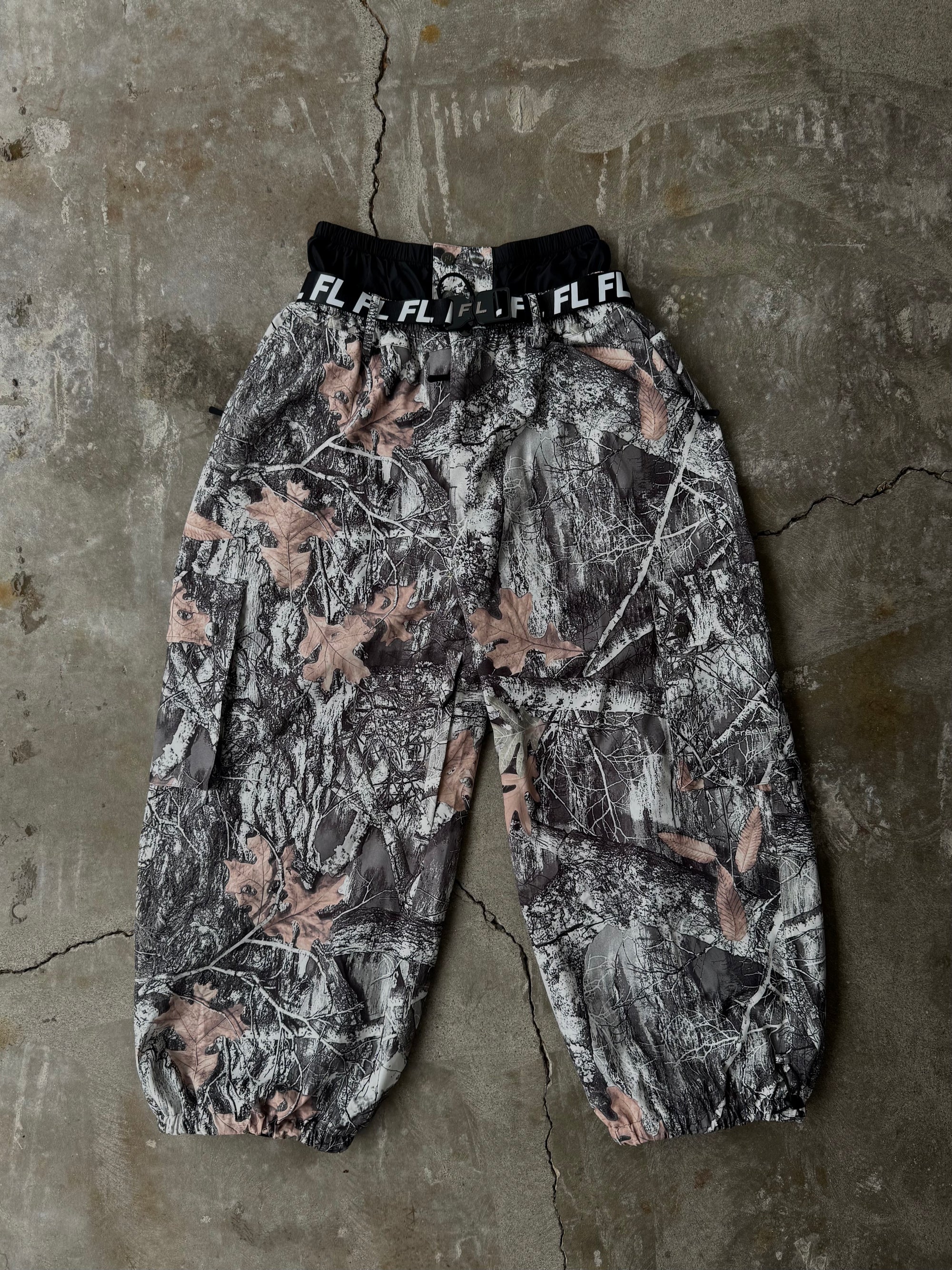 White-realtree baggy snow pants V3