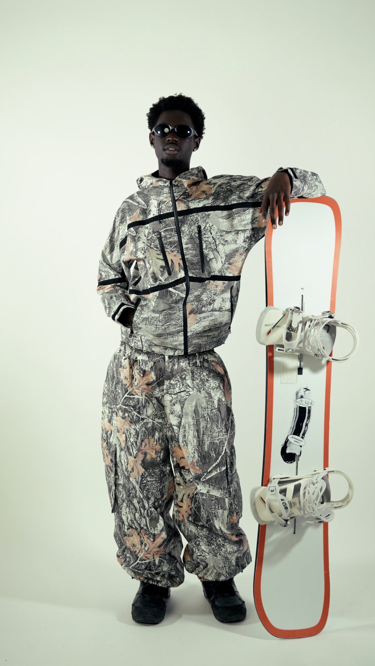 White-Realtree Baggy Snowpant V4