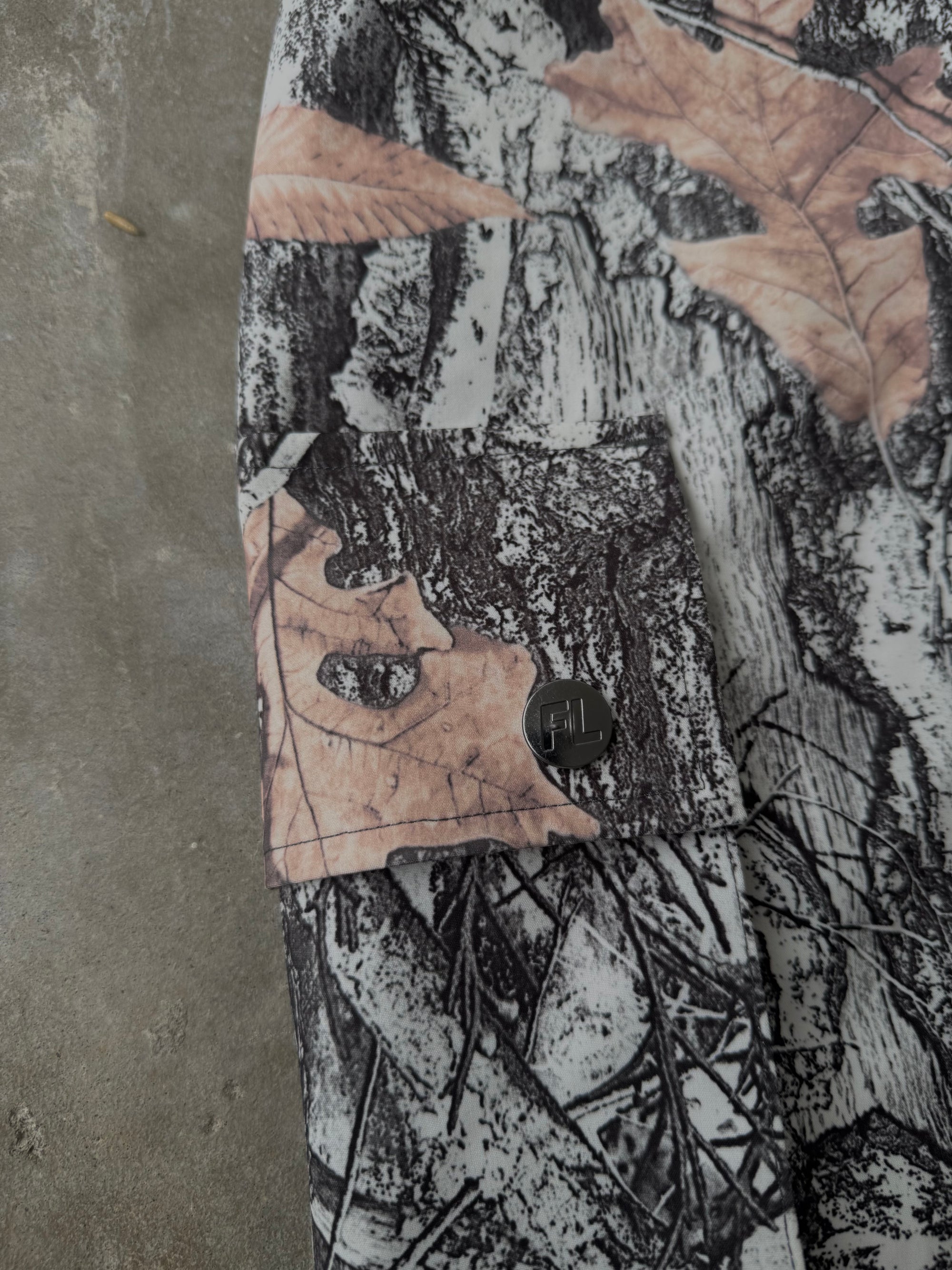 White-realtree baggy snow pants V3