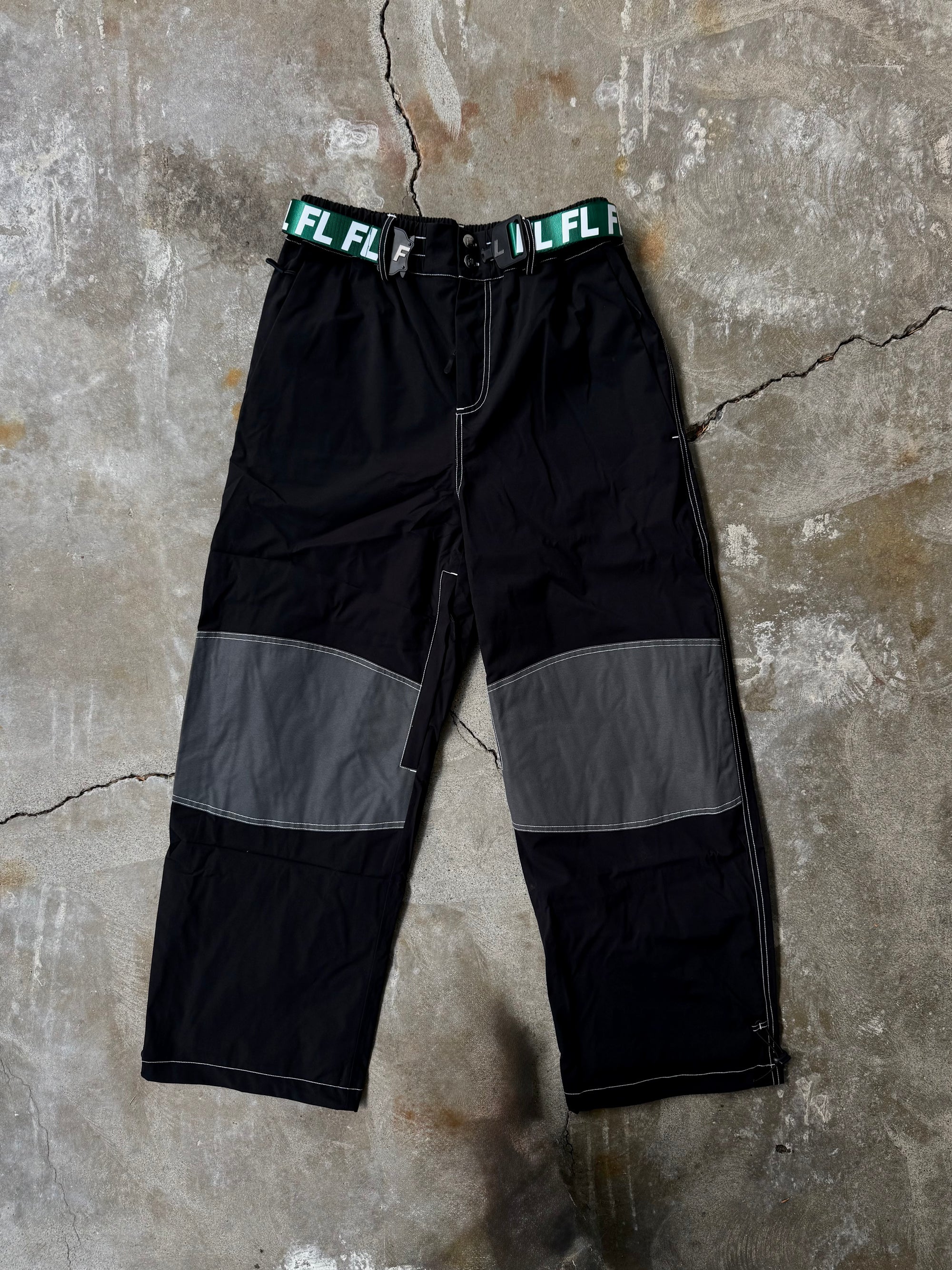 Straight leg snow pants