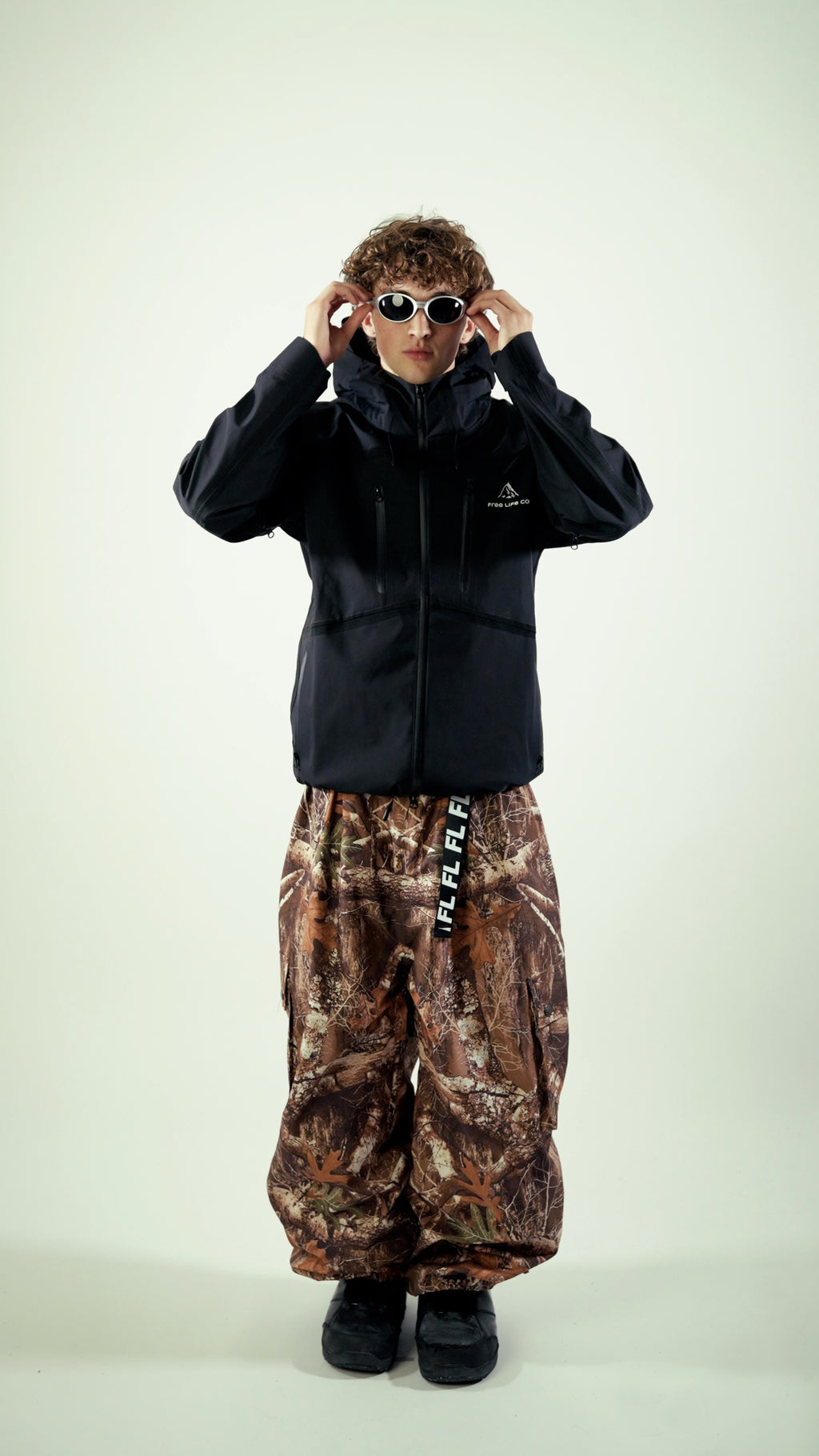 Real tree baggy snowpant V4