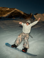 White-Realtree Baggy Snowpant V3